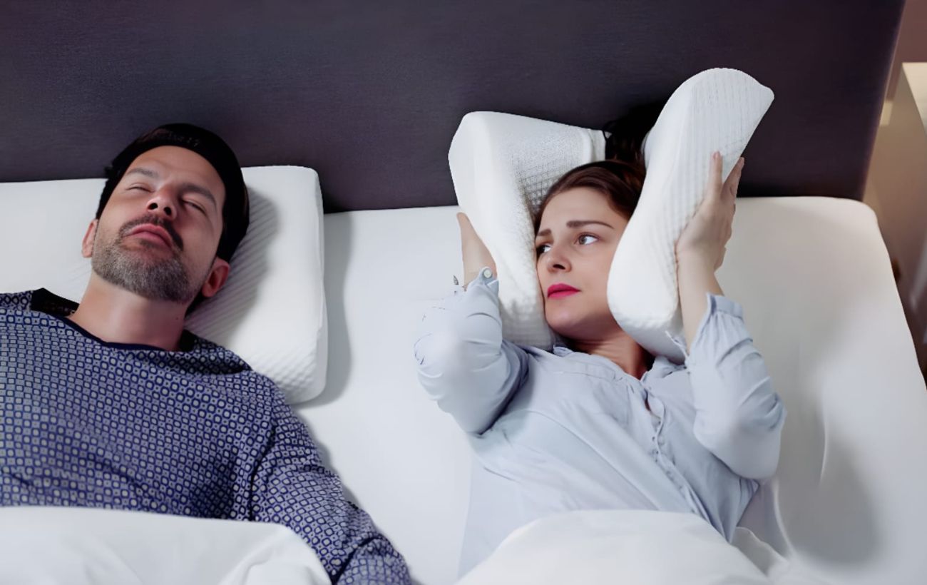 Il russamento è un problema per le coppie che condividono un letto.
